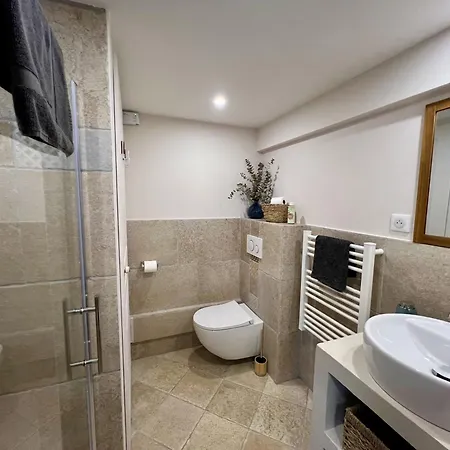 Studio With Private Car Park And Air Con Valbonne Exterior photo